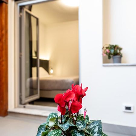 Mia Rooms B&B มิลาซโซ ภายนอก รูปภาพ