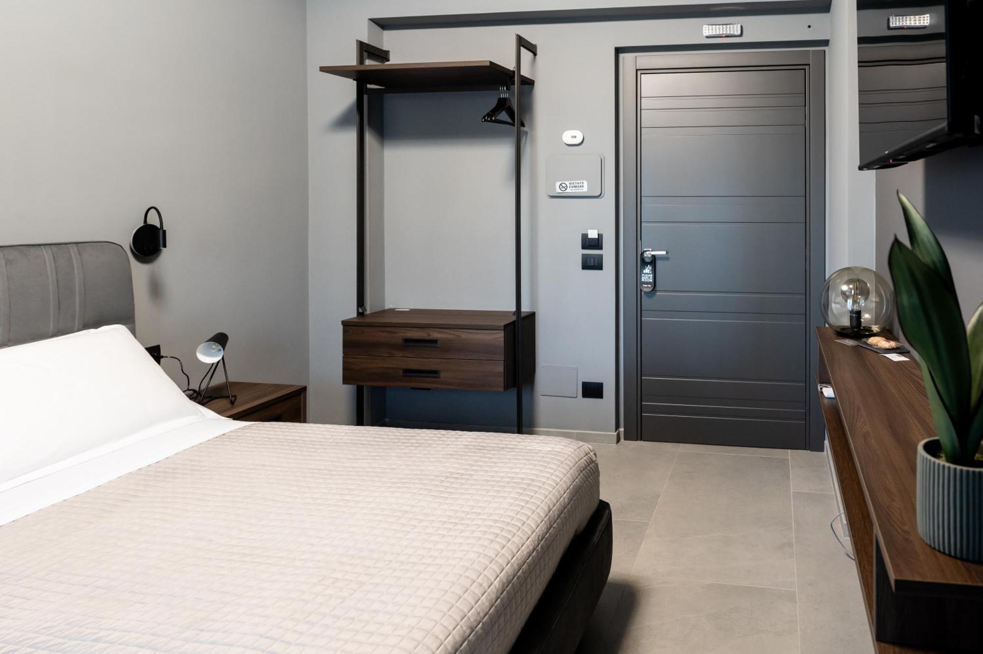 Mia Rooms B&B มิลาซโซ ภายนอก รูปภาพ